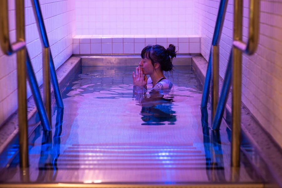 Tromsø: Spa/Pool with Bath, Sauna and Outdoor Heated Pool - Why Tromsøbadet is more than a regular swimming pool