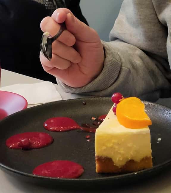 Tromsø Sweet Temptations tour: afternoon tea & chocolates - Who should book this Tromsø experience?