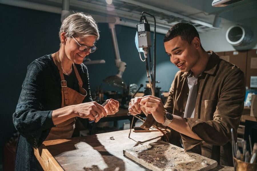 Tromsoe: Make your own silver ring in a goldsmith workshop - Why the small group makes a difference