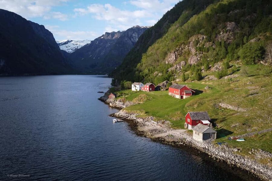 Ulvik adventure: Exploring Hardangerfjord's Osafjord by RIB - Starting at Brakanes Hotel in Ulvik