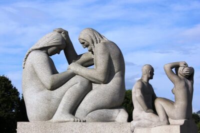 Visit the Instaworthy Spots of Oslo’s Vigeland Park with a Local