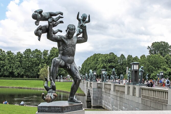 Visit the Instaworthy Spots of Oslo's Vigeland Park with a Local - Timing, Weather, and Group Pace