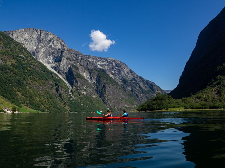 Vossevangen: Nærøyfjord Full-Day Guided Kayaking Trip - The return ride and end of the day