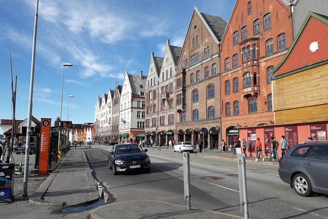 Walking tour: Medieval Spirit of Bergen + sweet Arctic gifts - Torgallmenningen closes the loop in modern Bergen
