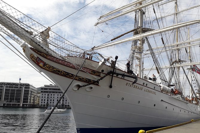 Walking tour: Medieval Spirit of Bergen + sweet Arctic gifts - The Fish Market starts the story with food and trade