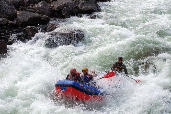 Wild Viking Rafting on Numedalslågen River - level 3 - A mountain setting with little wasted time